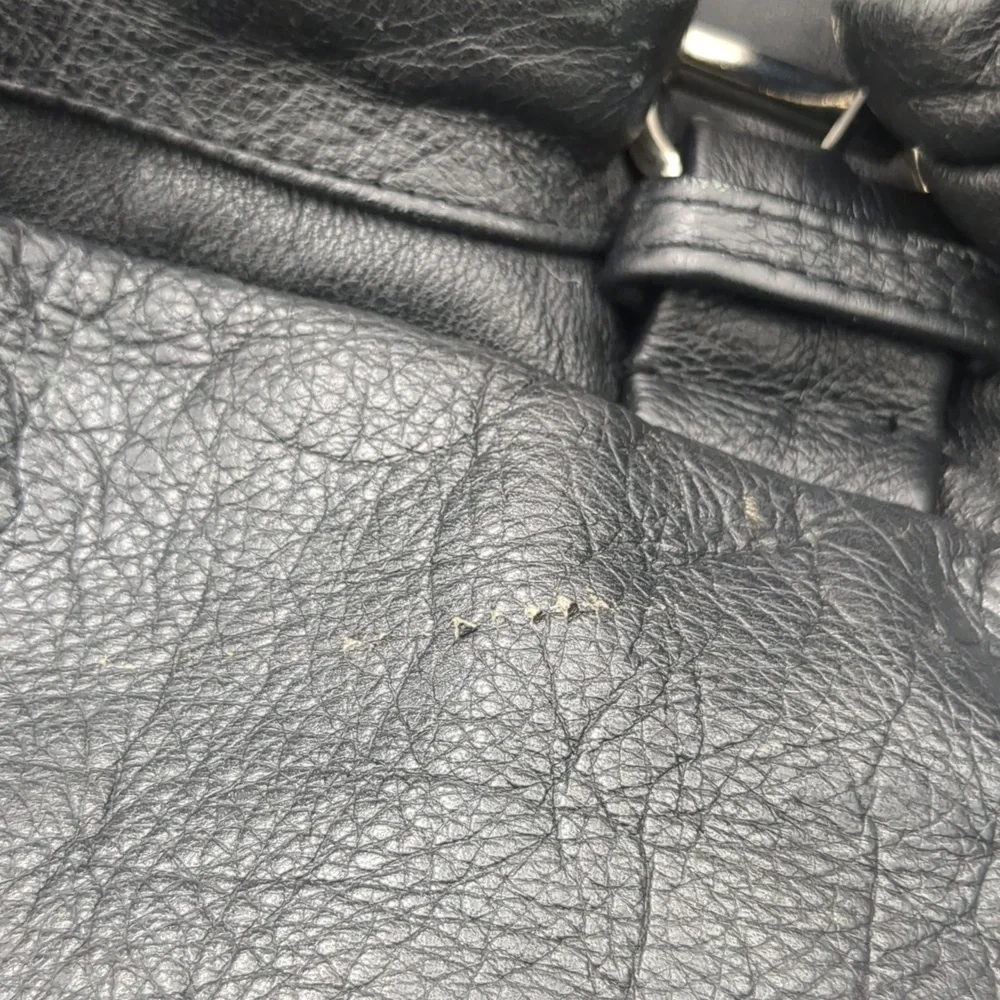 Pele Che Coco Black Leather Bag